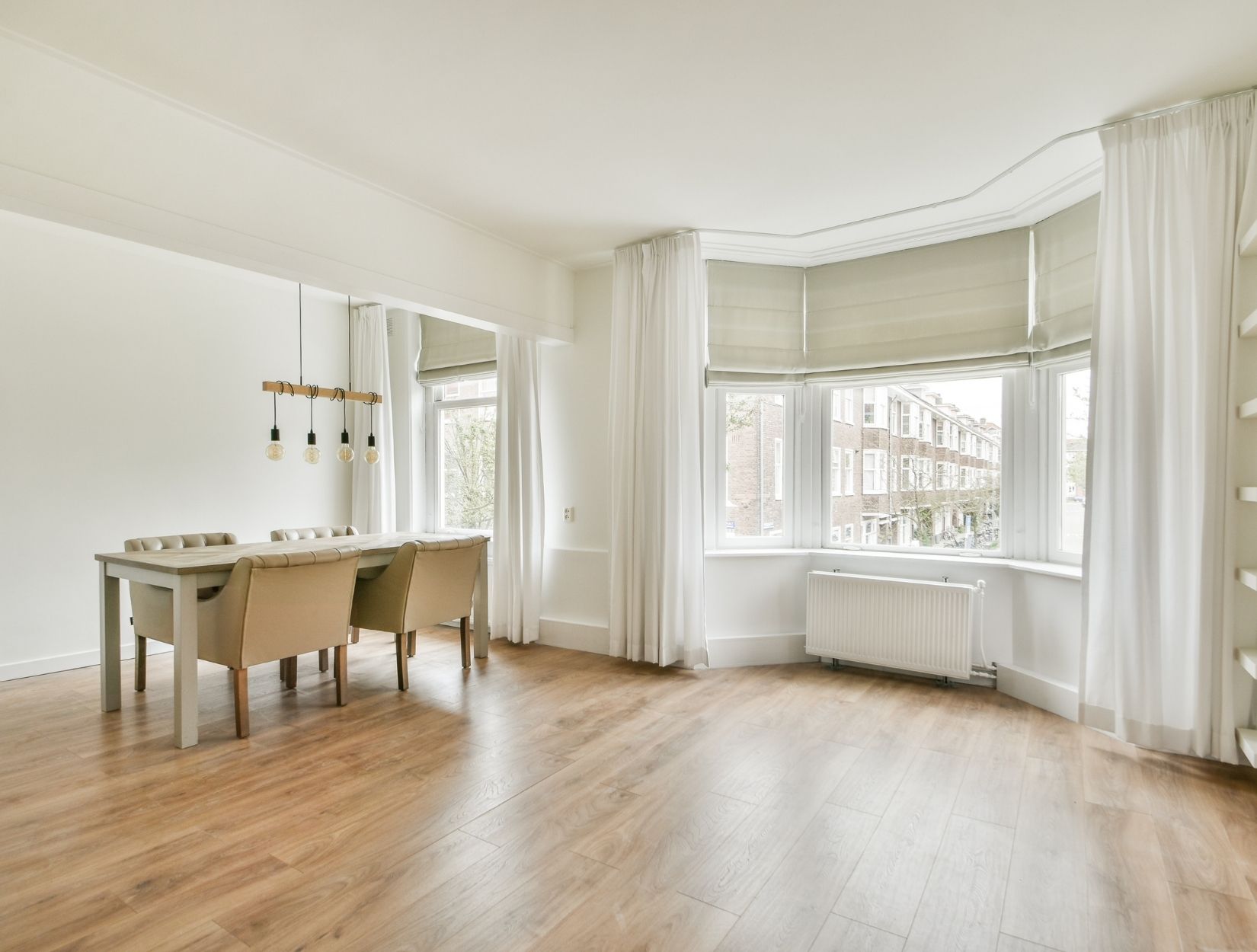 Quick and Easy Online Booking Available